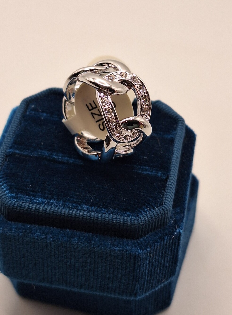 NWT Size 6 Silver Tone Crystal Chunky Chain Link Statement Ring